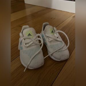 Toddler girl Adidas White and Blue Sneakers